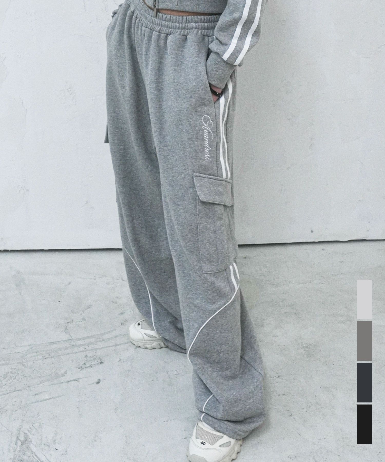 ＊韓国＊［Avandress］Race Line Pants 4color S,M MUSINSA | AVANDRESS Semicircle Track Wide Pants - 4COL