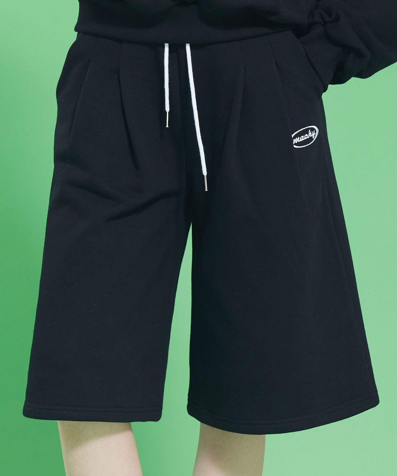 MUSINSA | MACKY Rush Bermuda Sweatpants Black