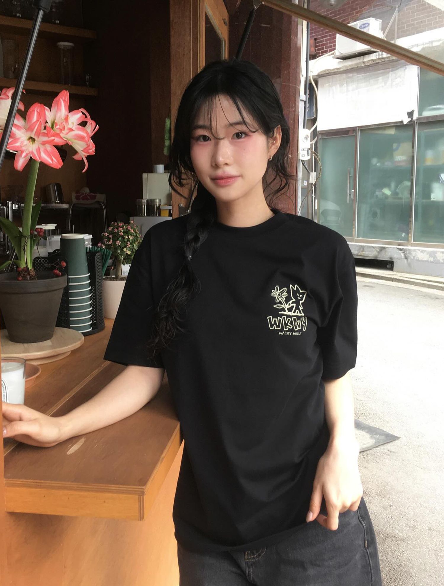【WACKY WILLY】Sketch graphic short sleeve t-shirt R6499 Wacky Willy Shirts for Women | Modalova