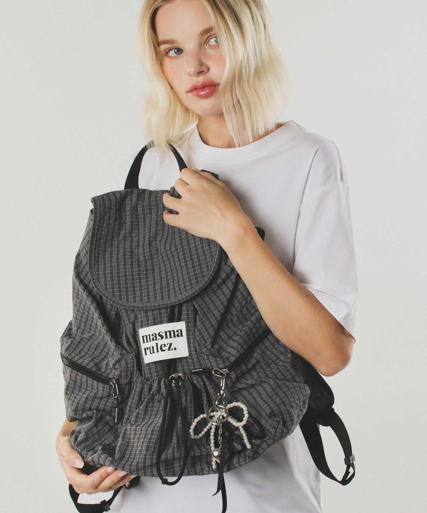MUSINSA | MASMARULEZ [INT] String flap backpack _ Check Dark