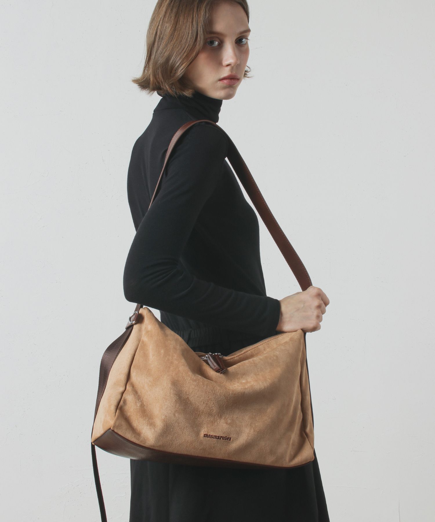◆masmarulez◆ MasmaroolzXGomsongi Edition Suede Big Square MUSINSA | MASMARULEZ [INT] Suede big square bag _ Beige