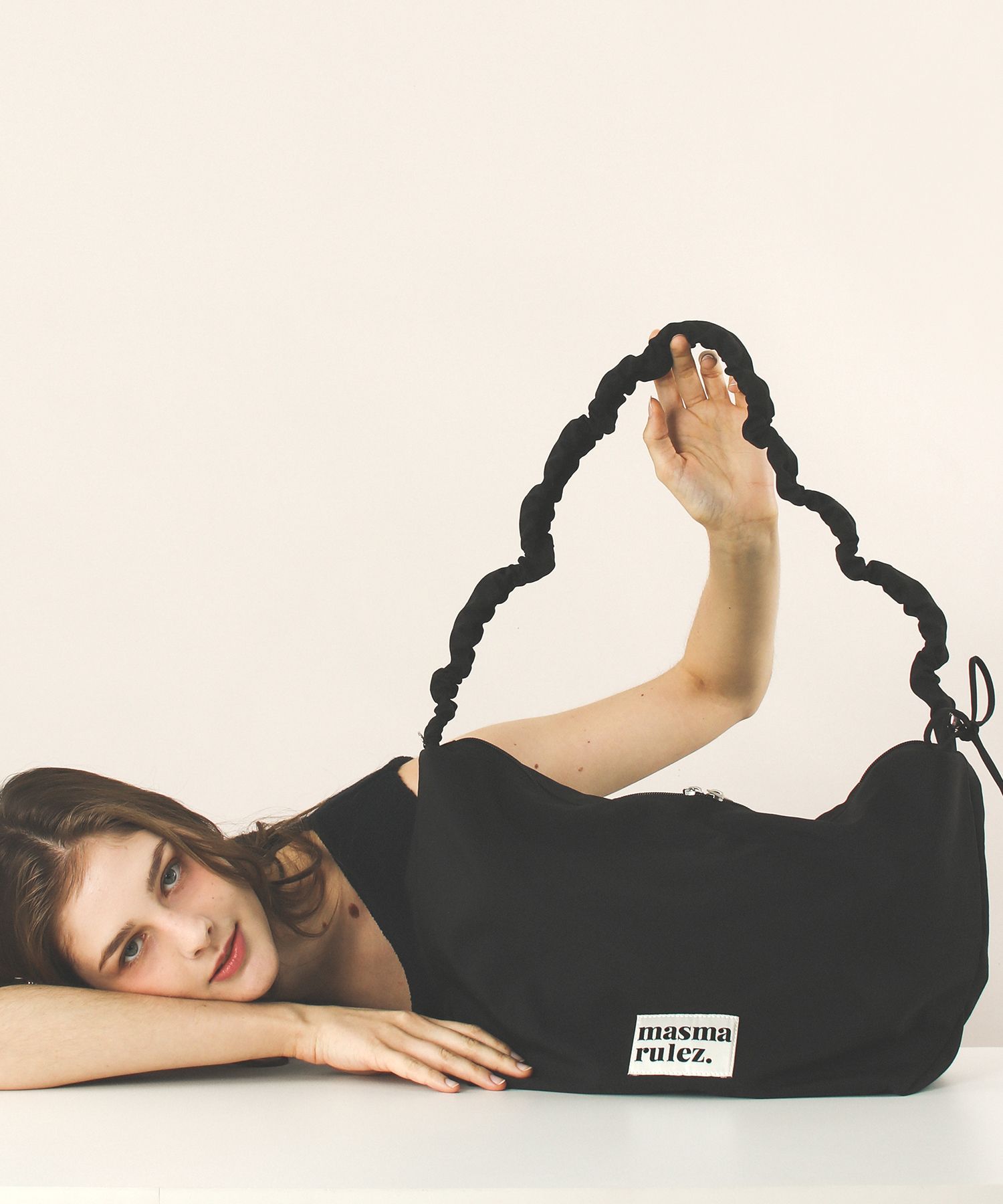 【MASMARULEZ】Nylon 2way shirring hobo bag 9COLOR MUSINSA | MASMARULEZ [INT] Nylon 2way shirring hobo bag _ Black