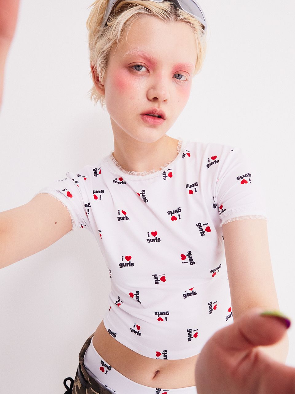 Tシャツ・カットソー asif CALIE LOVE GURLS GRAPHIC CROP T-SHIRT RM5B0204 MUSINSA | ASIF CALIE LOVE GURLS GRAPHIC CROP T-SHIRT WHITE