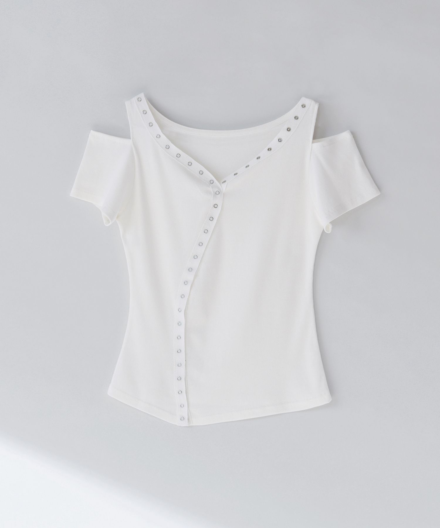 【NILLRING】Snap point Short-sleeved cardigan WHITE MUSINSA | NILLRING T19.00 Snep point Short-sleeved cardigan