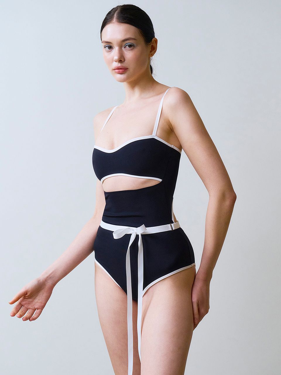 ★送料・関税込★VINAJ★Line Ribbon V Monokini★ MUSINSA | VINAJ Unbalanced Long Ribbon Line Monokini - Black