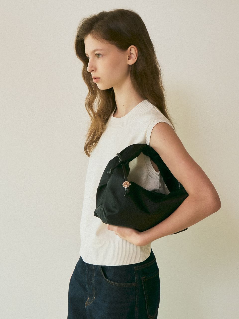 韓国 MUSINSA typeservice Dotted Bag MUSINSA | TYPESERVICE Ruffled Dotted Bag [Black]