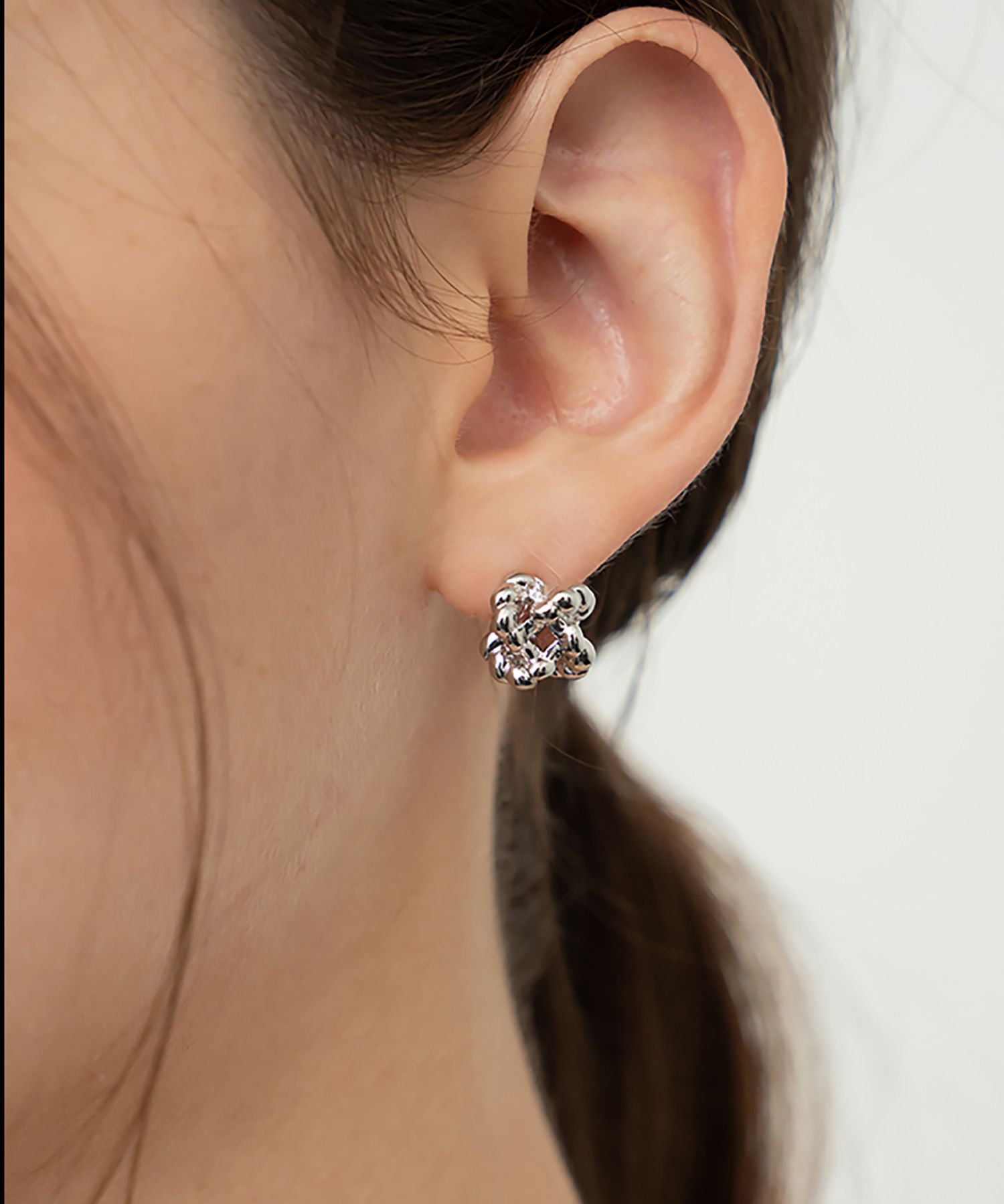 【TATIANA】Cubic Ring Ribbon Earrings (SMALL) 韓国発 ピアス Designer fashion, Seoul-fully created | W Concept