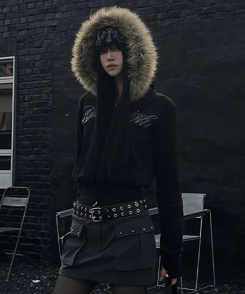 MUSINSA公式 | MIDNIGHT MOVE crop hair zip up (black)