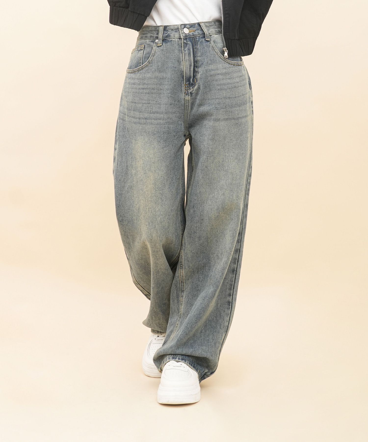 Shop Pants at MUSINSA