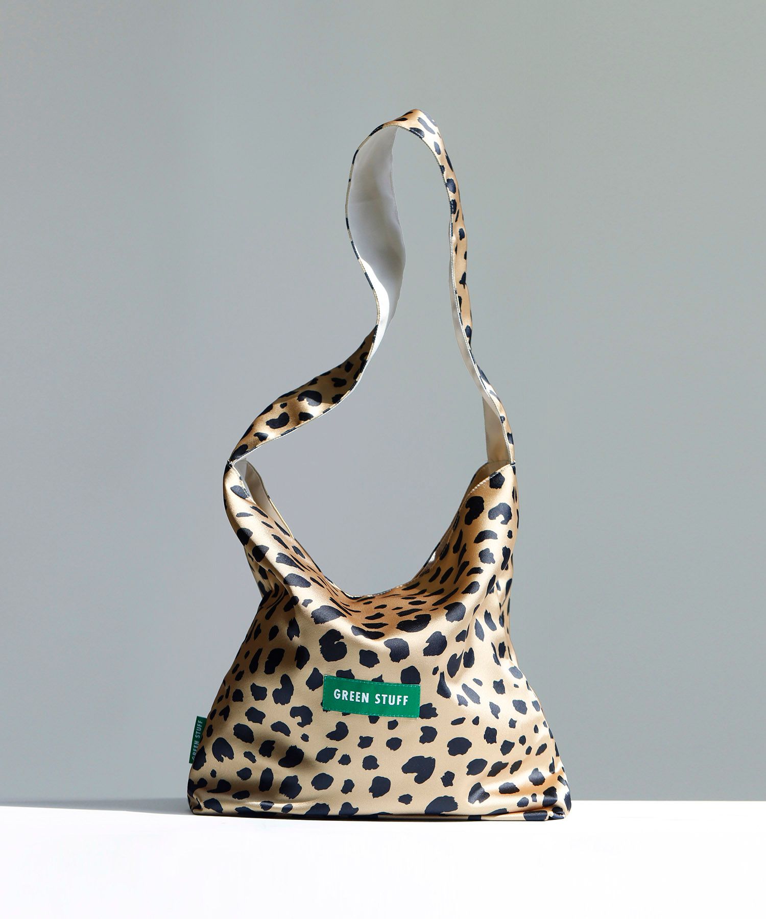 韓国 MUSINSA typeservice Dotted Bag MUSINSA公式 | KOOKEESEE Padded tote bag (big dot)