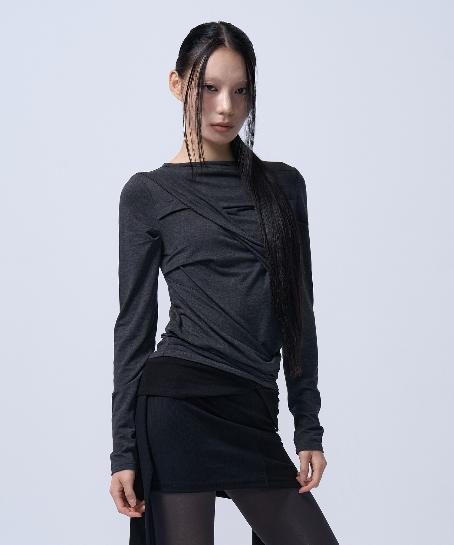 MUSINSA公式 | ZIZEMUSEUM TWIST DRAPE LONG SLEEVE TOP (MELANGE BLACK)