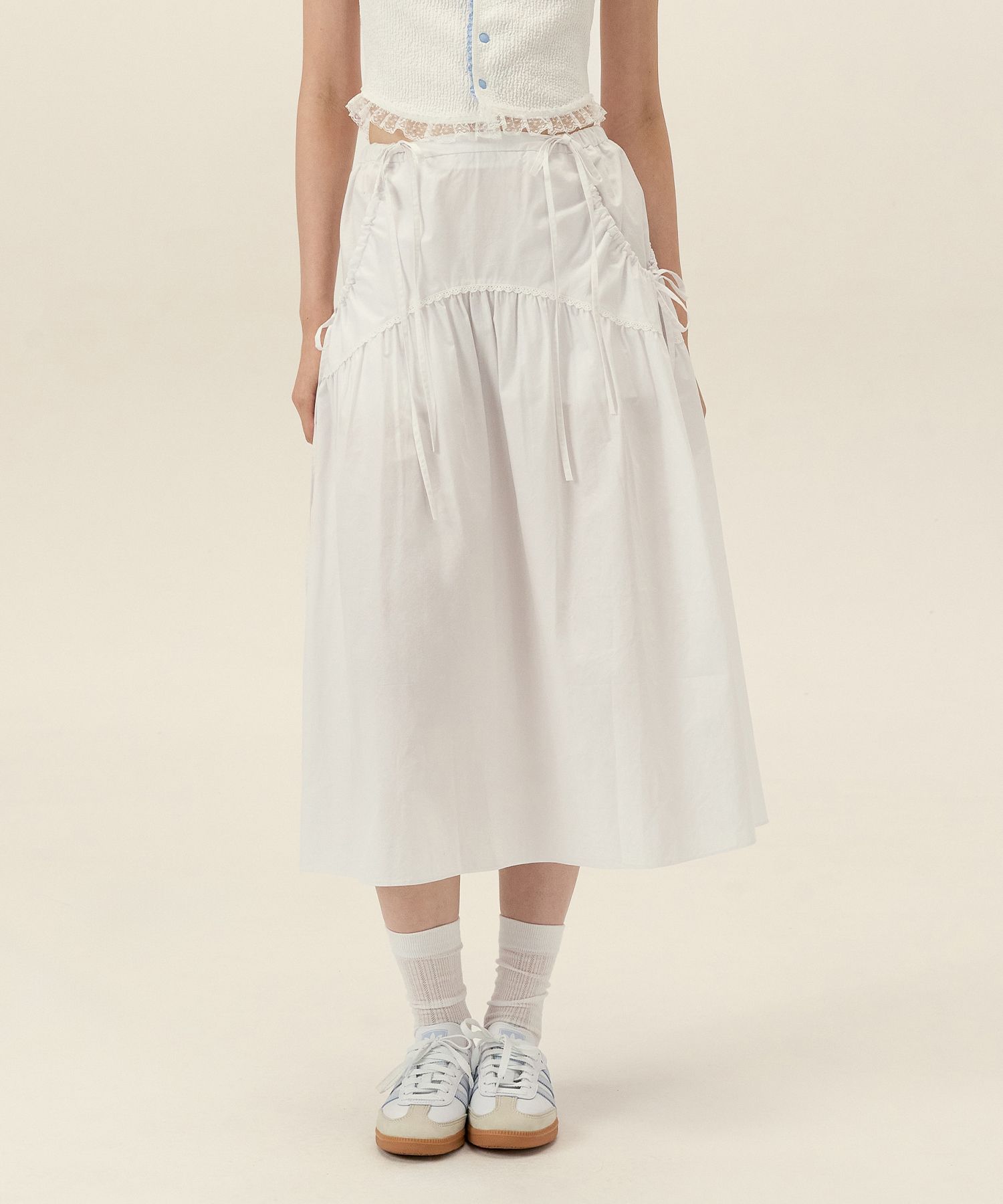 MUSINSA | LIE MEQUE Ribbon Shirring Lace Skirt White