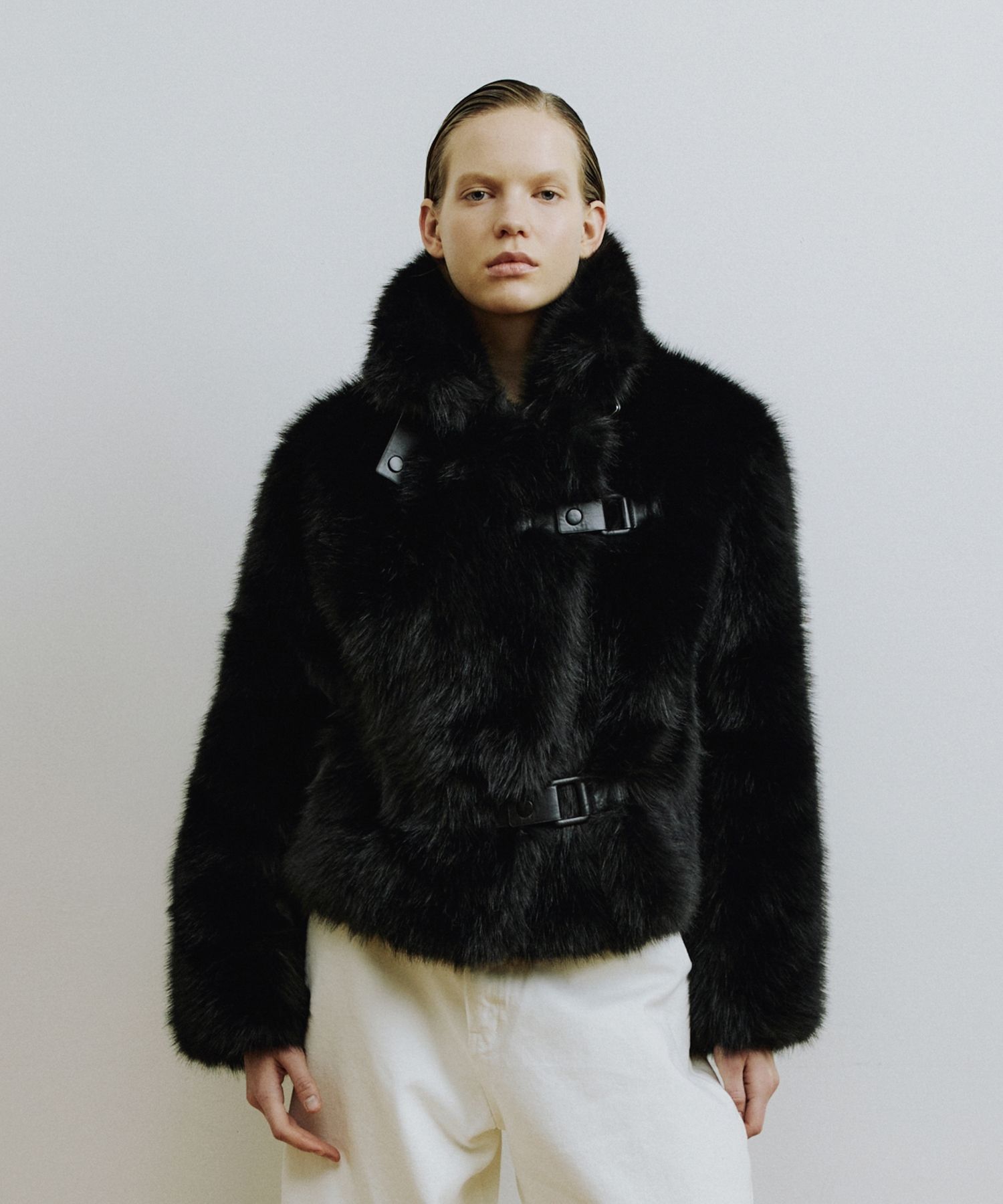 MOLLIOLLI | Official Store – Shop Trendy Fashion at MUSINSA