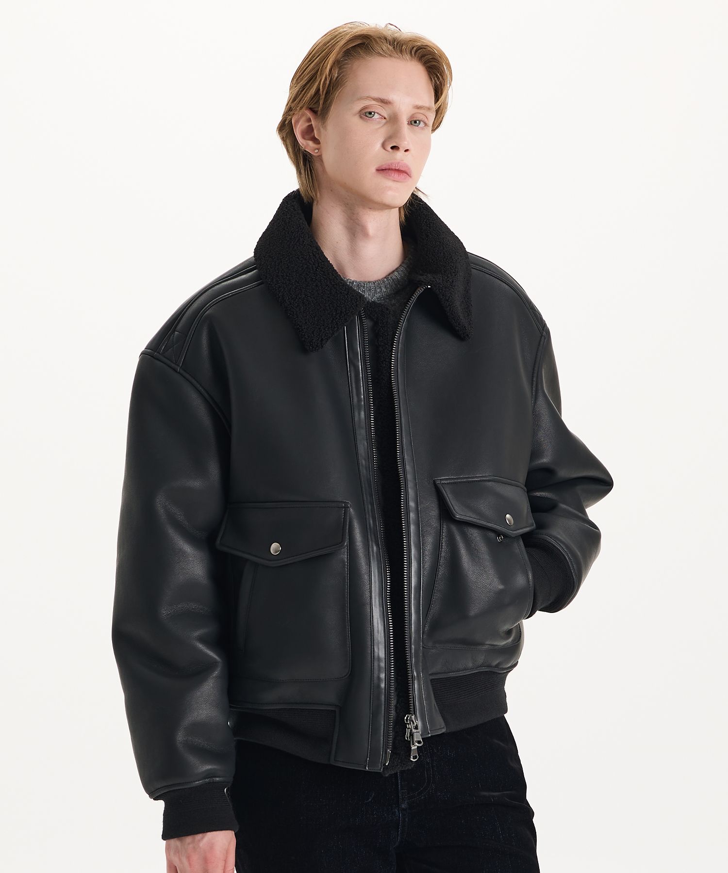 MUSINSA公式 | CONNECT KINLOCH A-2 ムートンボンバージャケット