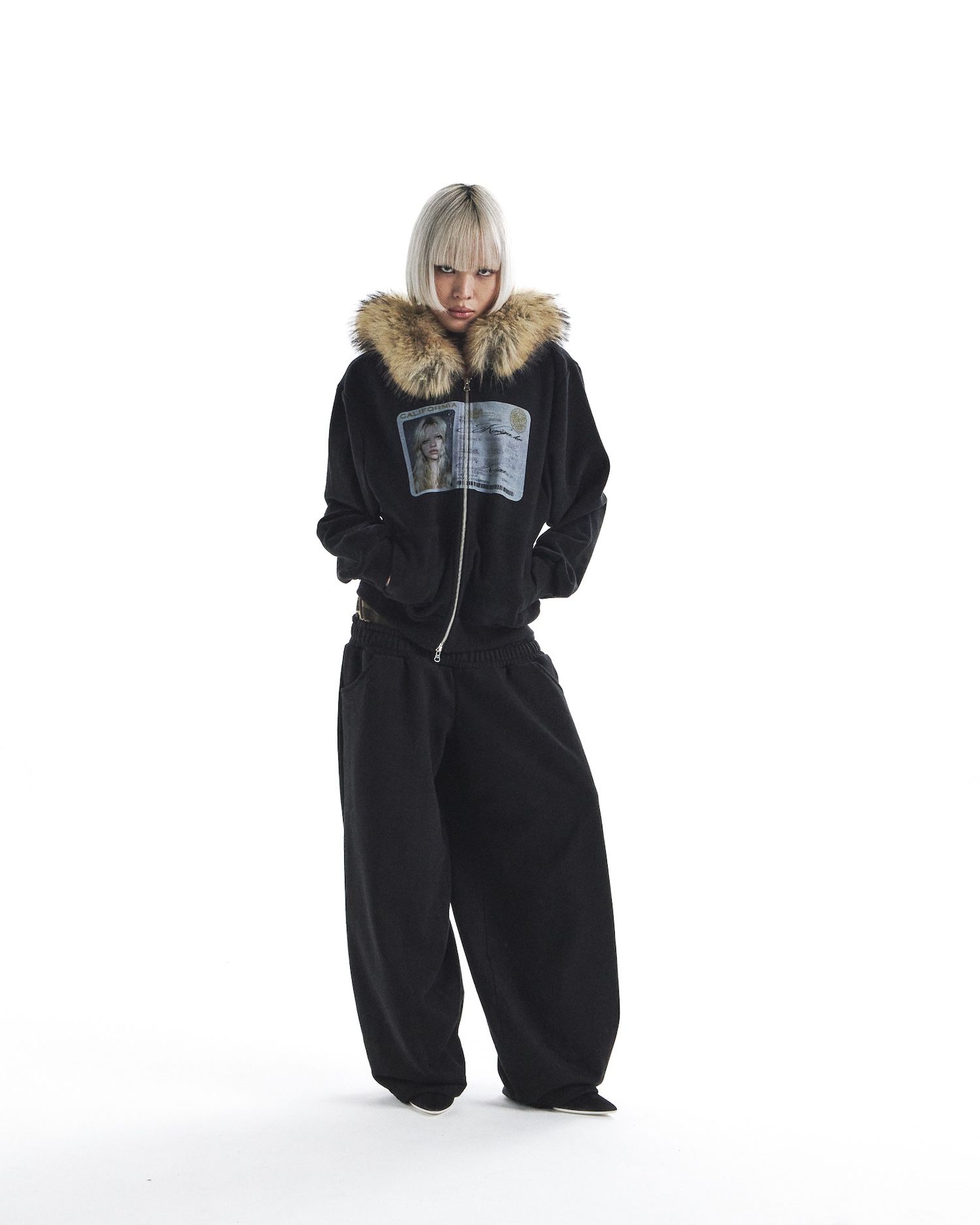 MUSINSA公式 | KAIYA id card fur hooded zip up-black