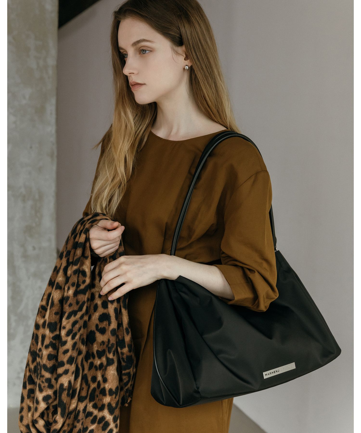 MUSINSA公式 | MARHEN.J ニッキ (NIKKI) ナイロン ショルダーバッグ