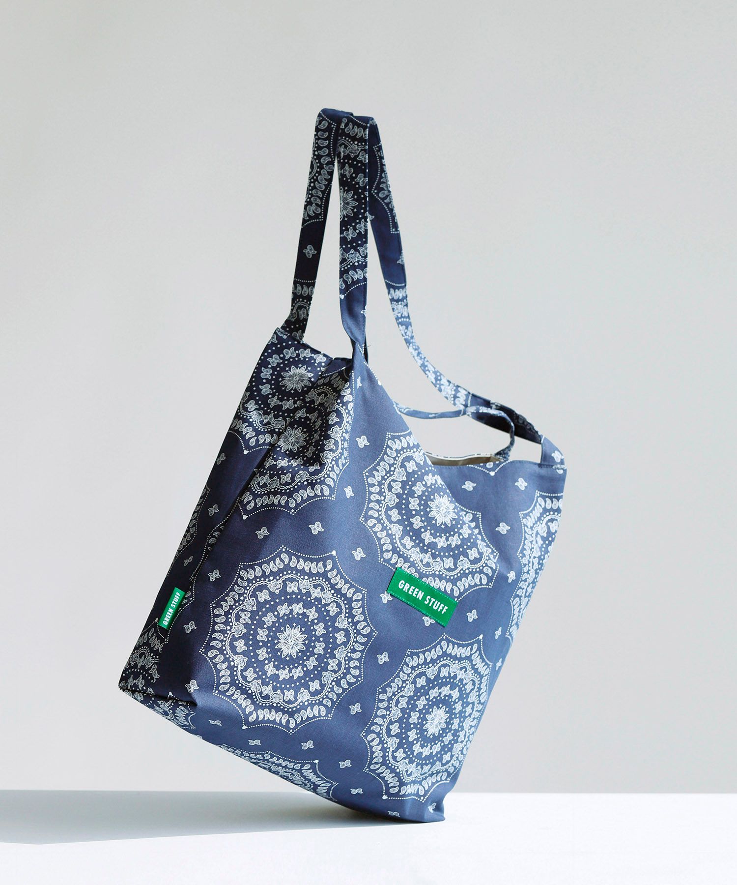 MUSINSA | GREEN STUFF boxy bag 53 - paisley navy