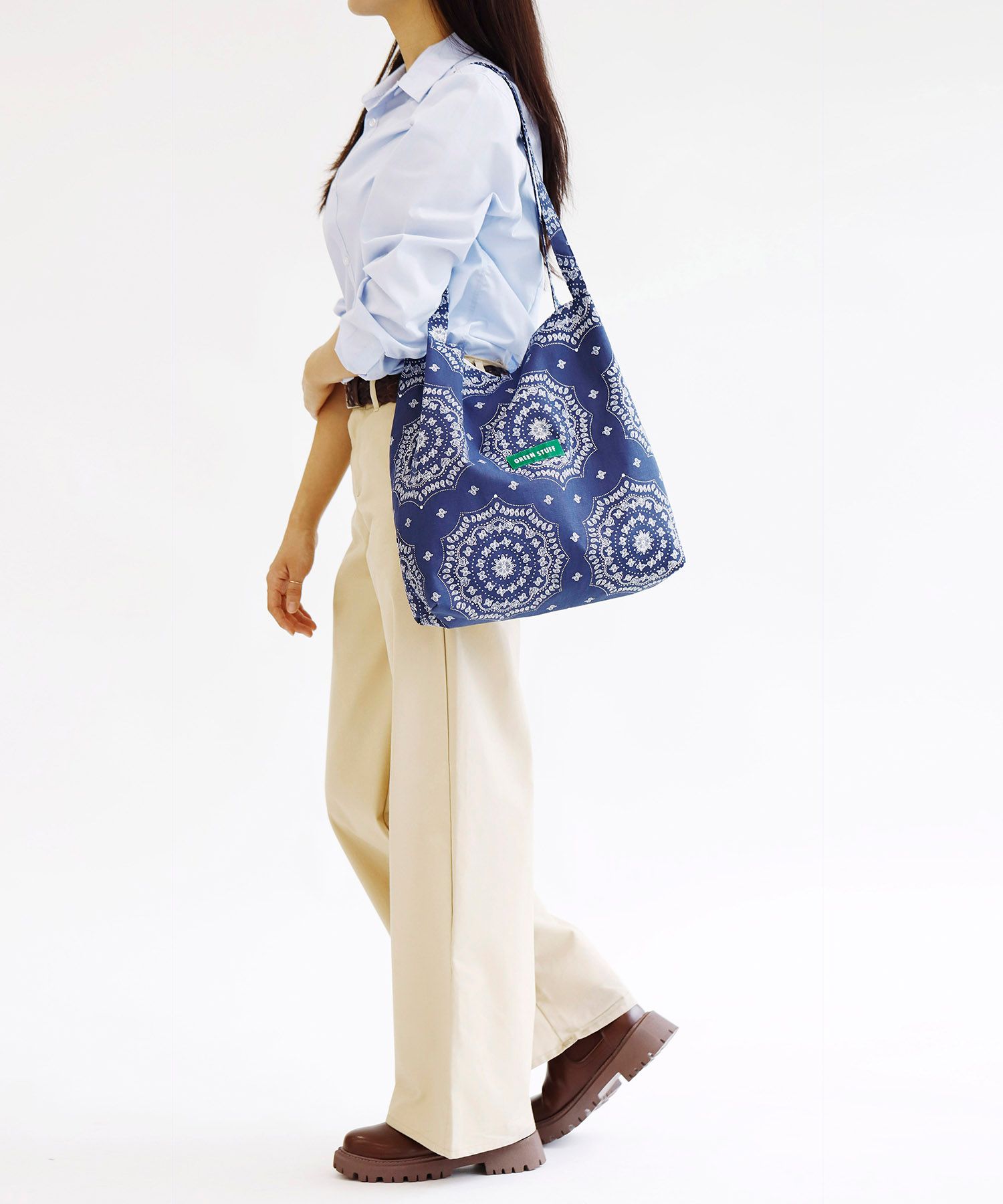 MUSINSA | GREEN STUFF boxy bag 53 - paisley navy