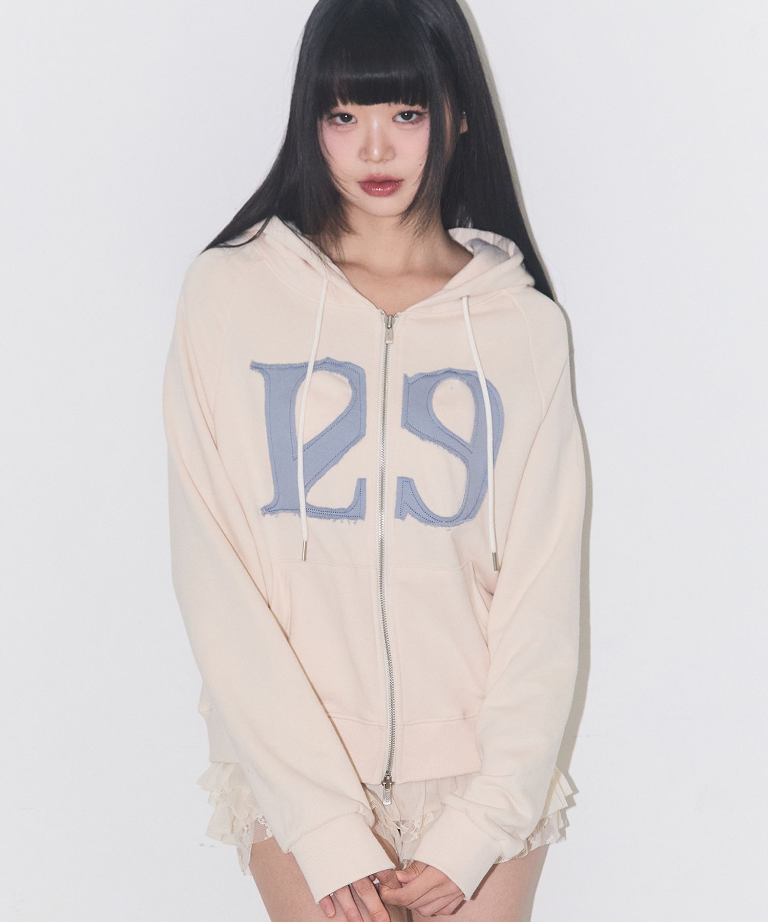 MUSINSA公式 | ILLIGO 129 logo patch hooded zip-up cream