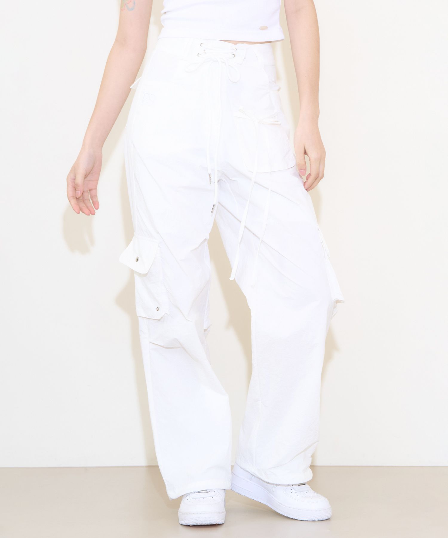 【ILLIGO】NYLON STRING CARGO BANDING PANTS (4 COLORS) MUSINSA | ILLIGO Nylon string cargo banding pants white