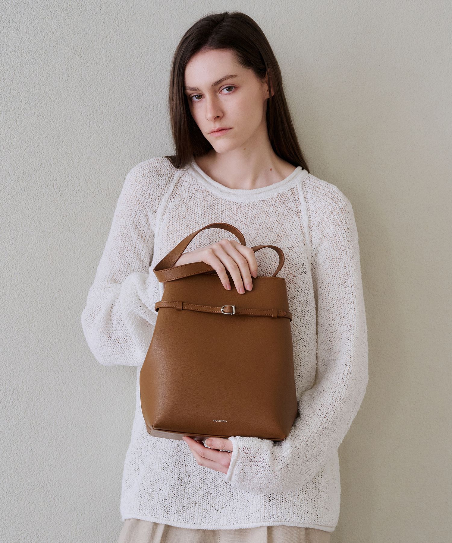 MUSINSA | MONOROW Line bag Camel