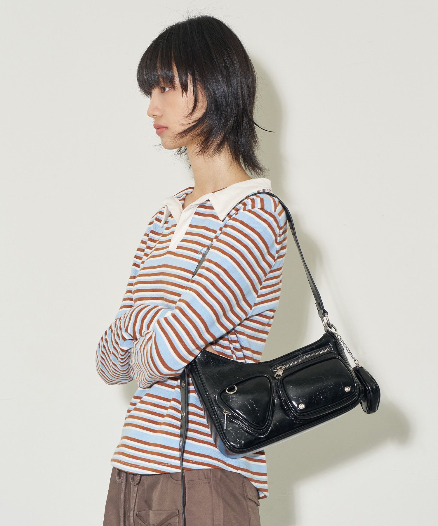 [韓国] ILLIGO★Triangle Pocket Bag★ポケットショルダーバッグ 韓国] ILLIGO☆Triangle Pocket Bag☆ポケットショルダーバッグ