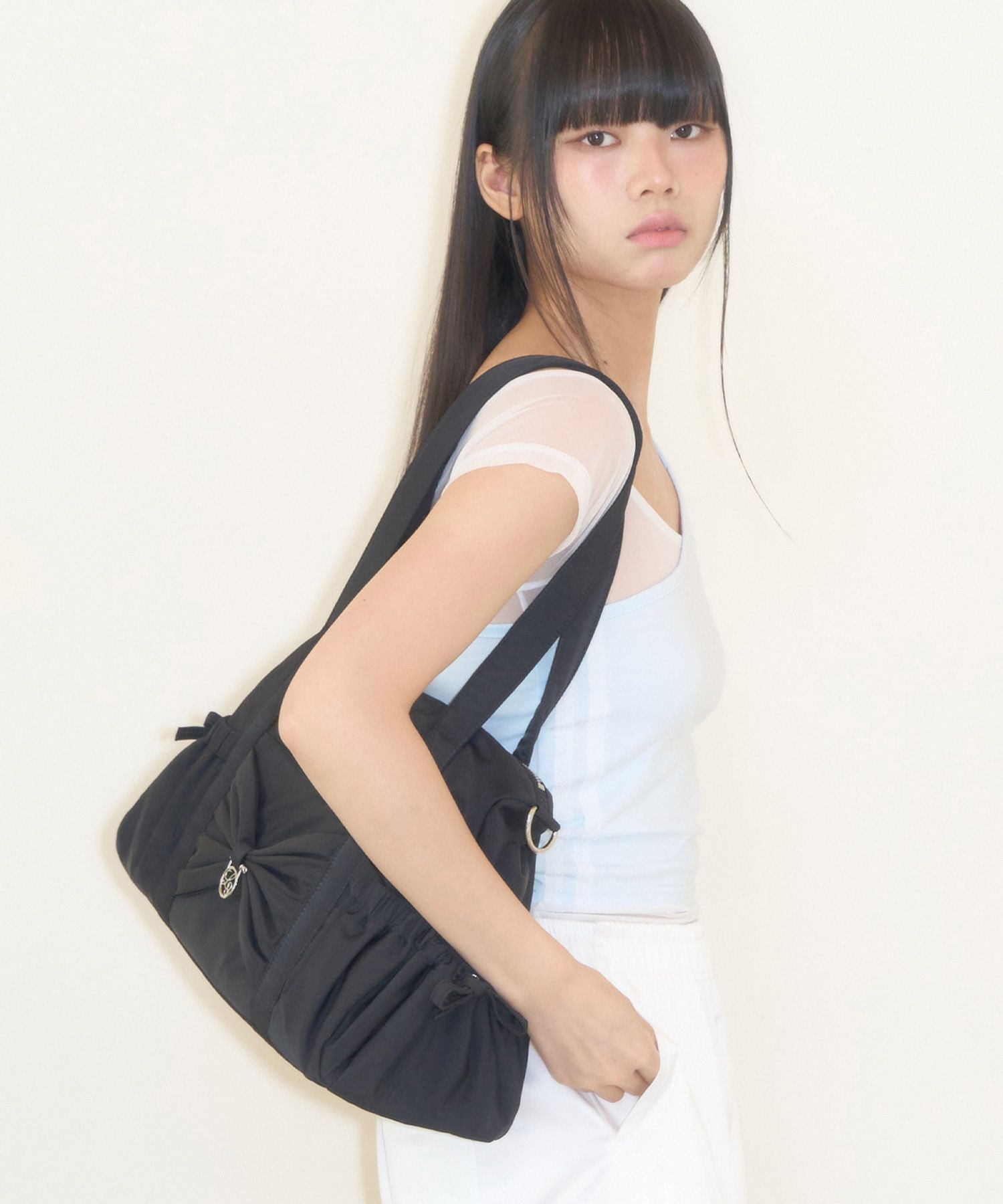 ◇ILLIGO◇ Bow Forty Duffel Bag Black Pre-order delivery on May 21] Bow Forty Mini Duffle Bag