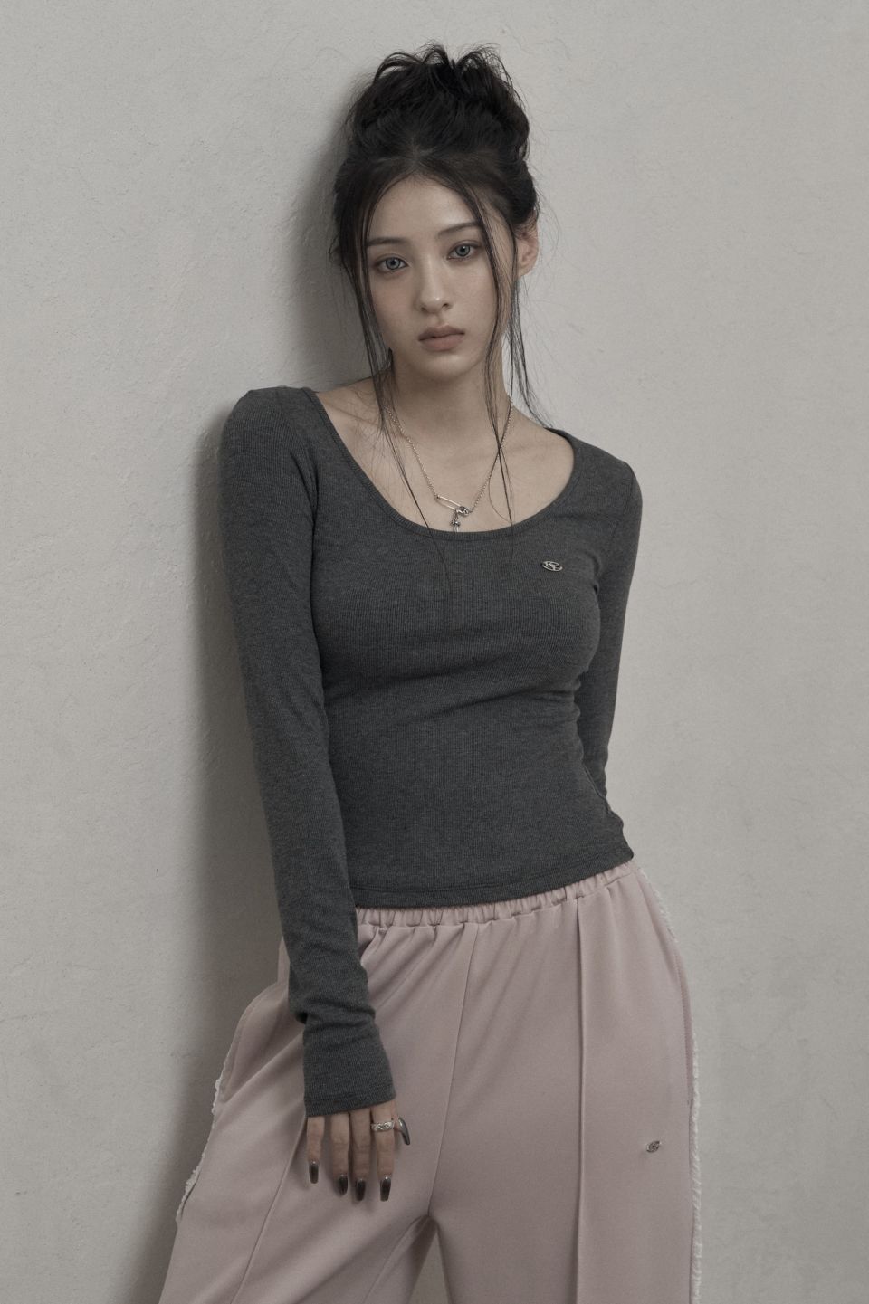送料/関税込 ●KHAKIPOINT● Basic U-neck T-shirt MUSINSA | KHAKIPOINT Basic U-neck T-shirt (charcoal)