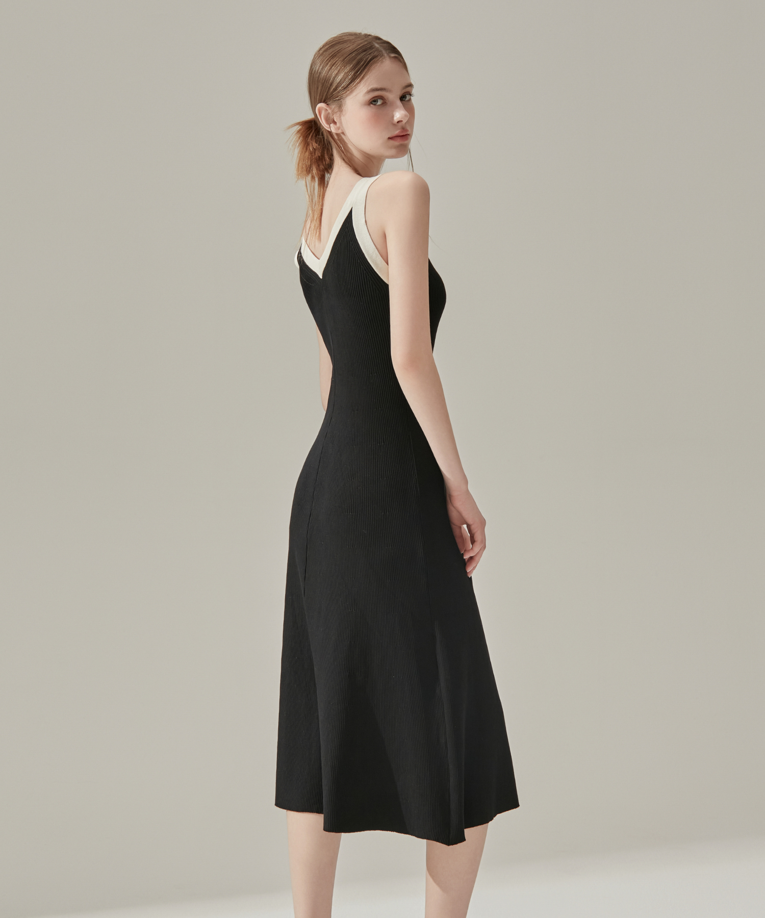henne knit dress SEROYA Henne Metallic Dress in Metallic Gold