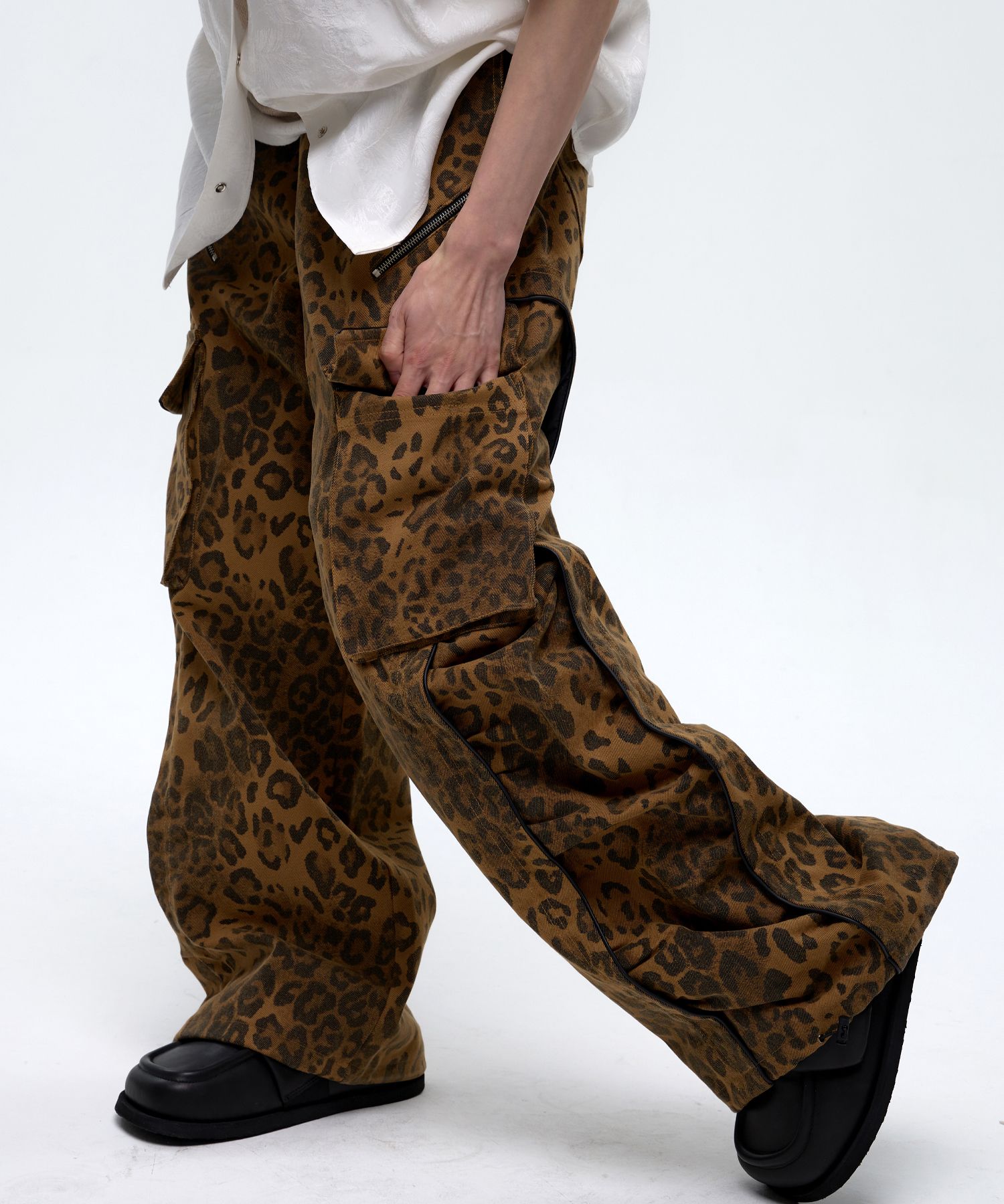 MUSINSA | RSSC WRINKLE MIXED LEOPARD CARGO PANTS - BROWN