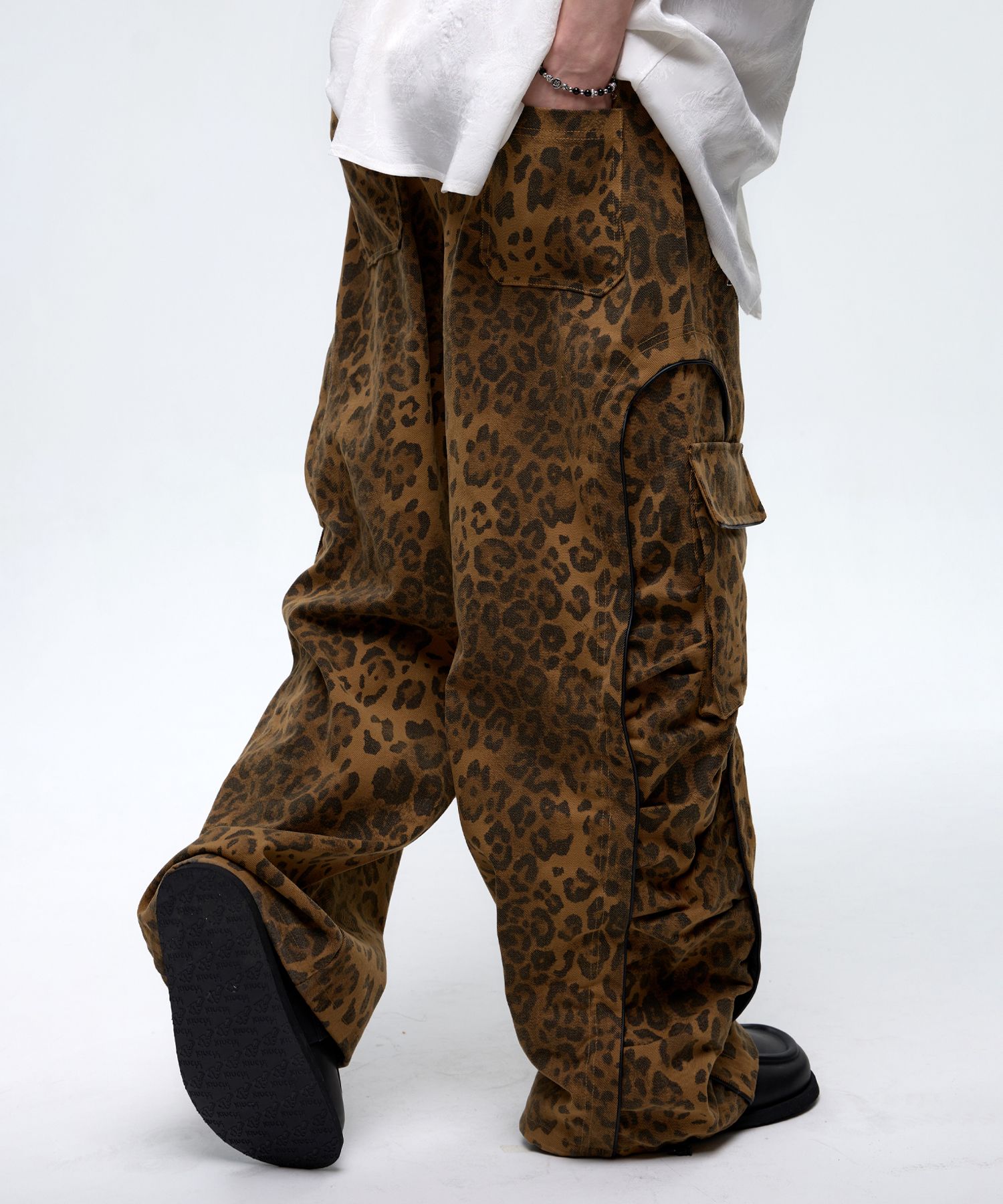 MUSINSA公式 | RSSC WRINKLE MIXED LEOPARD CARGO PANTS - BROWN