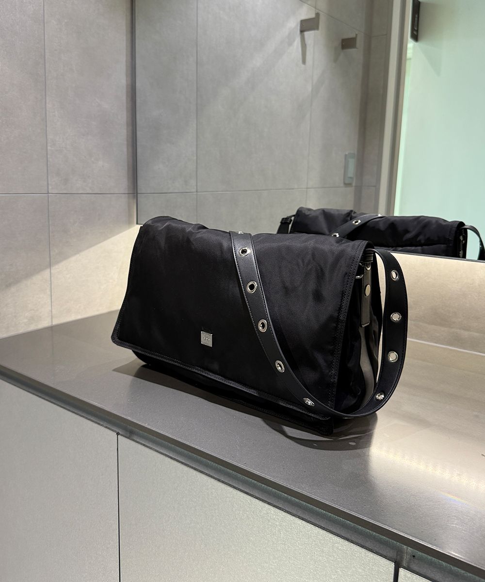MUSINSA公式 | BLACK PURPLE 3-Way Cloud Bag - L