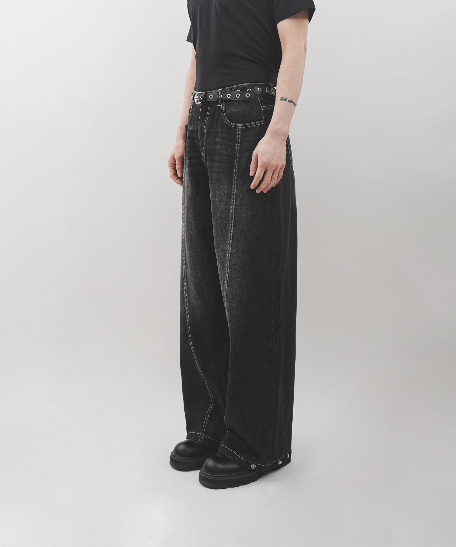 MUSINSA | GOLDPERCENT Timeless wide fit diagonal cut point