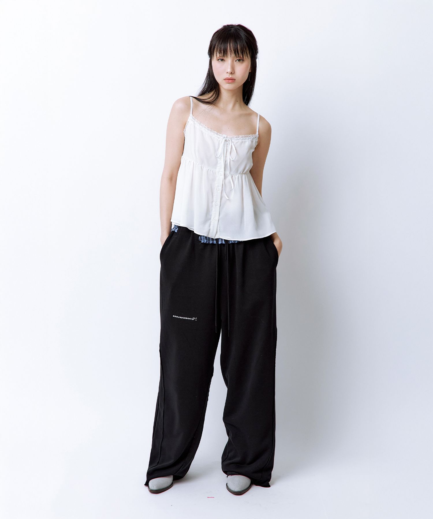 【ROUGHNECK】GRUNGE CUT-OUT SWEATPANTS MUSINSA | ROUGHNECK Grunge cutout sweatpants black