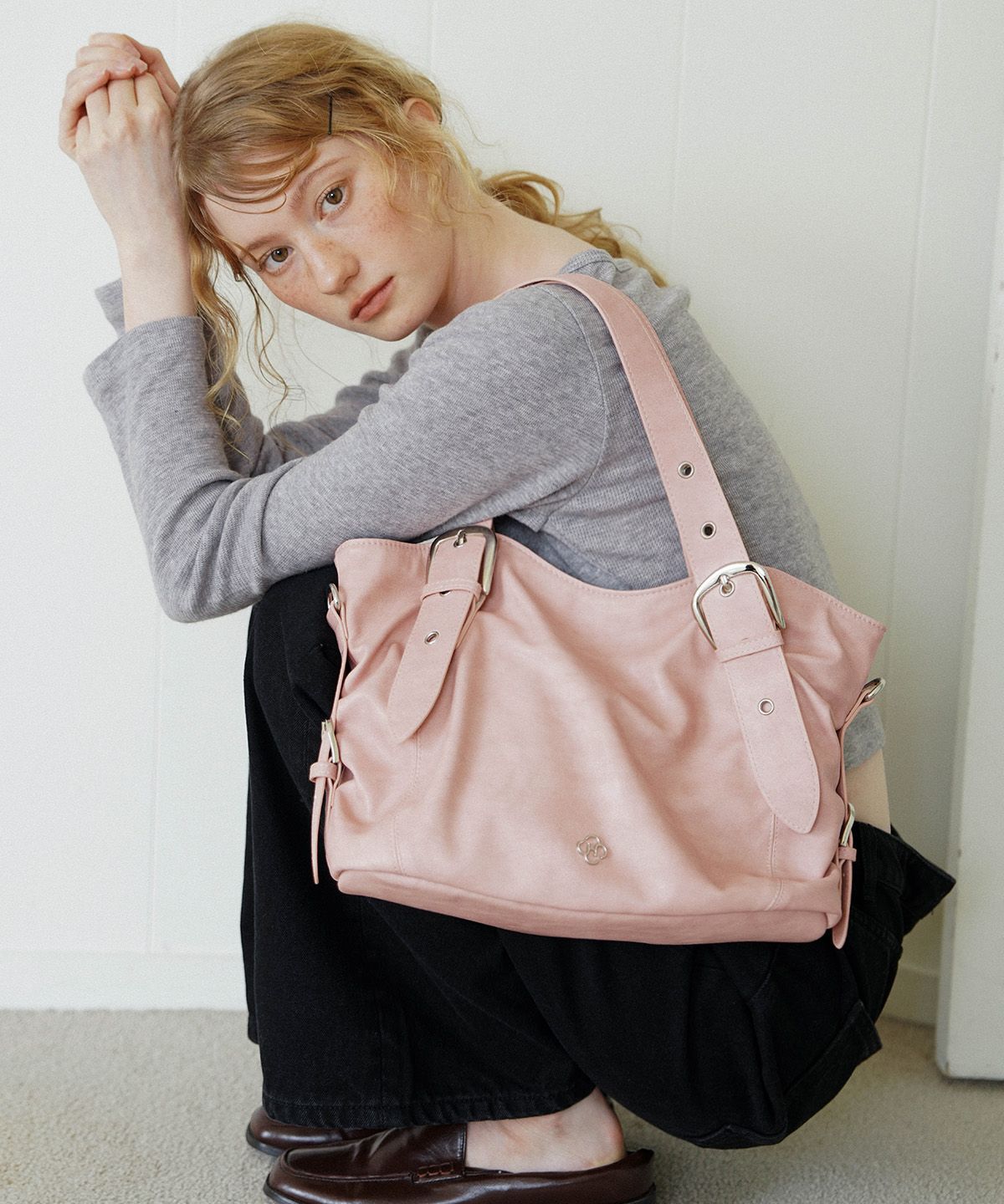 MUSINSA | HEEARI Bibi Buckle Shoulder Bag_Pink