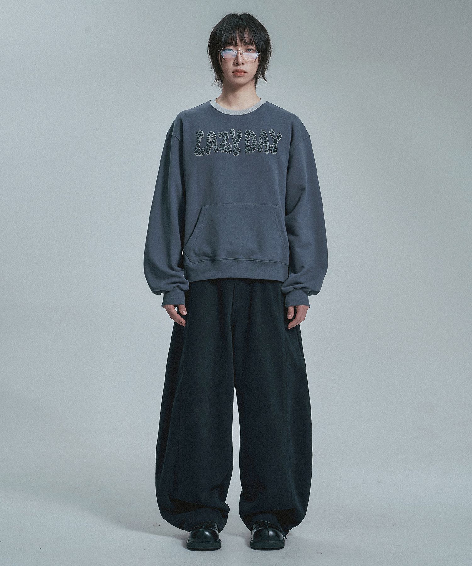 MUSINSA | MOO Leopard Appliqué Sweatshirt - Blue Gray