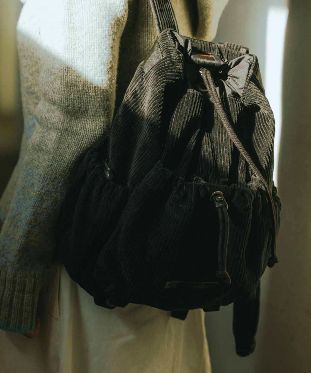 MUSINSA公式 | RAWROW コーデュロイストリングミニバックパック212 [3色]