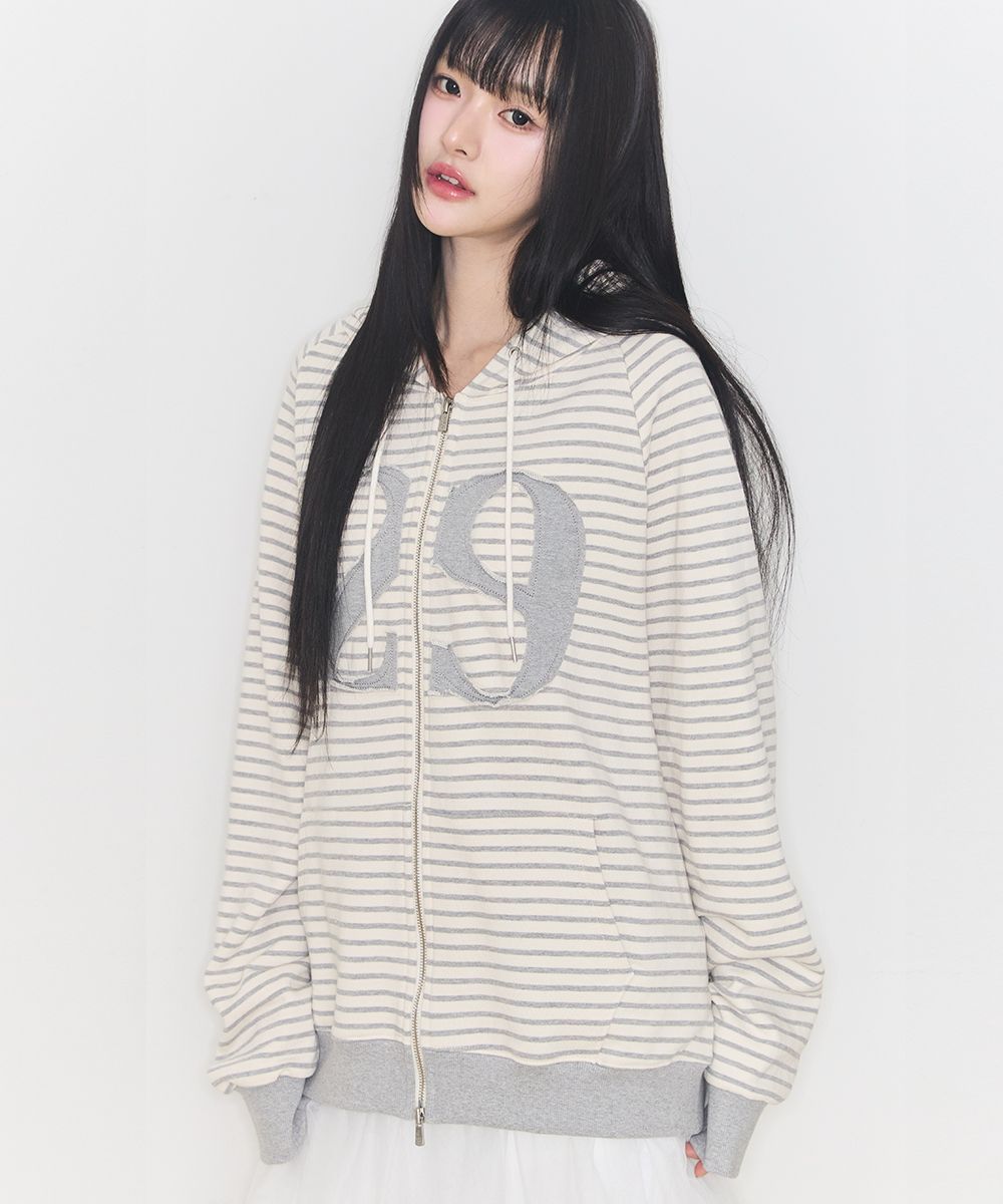 MUSINSA公式 | ILLIGO 129 ロゴパッチ フードパーカー ジップアップ