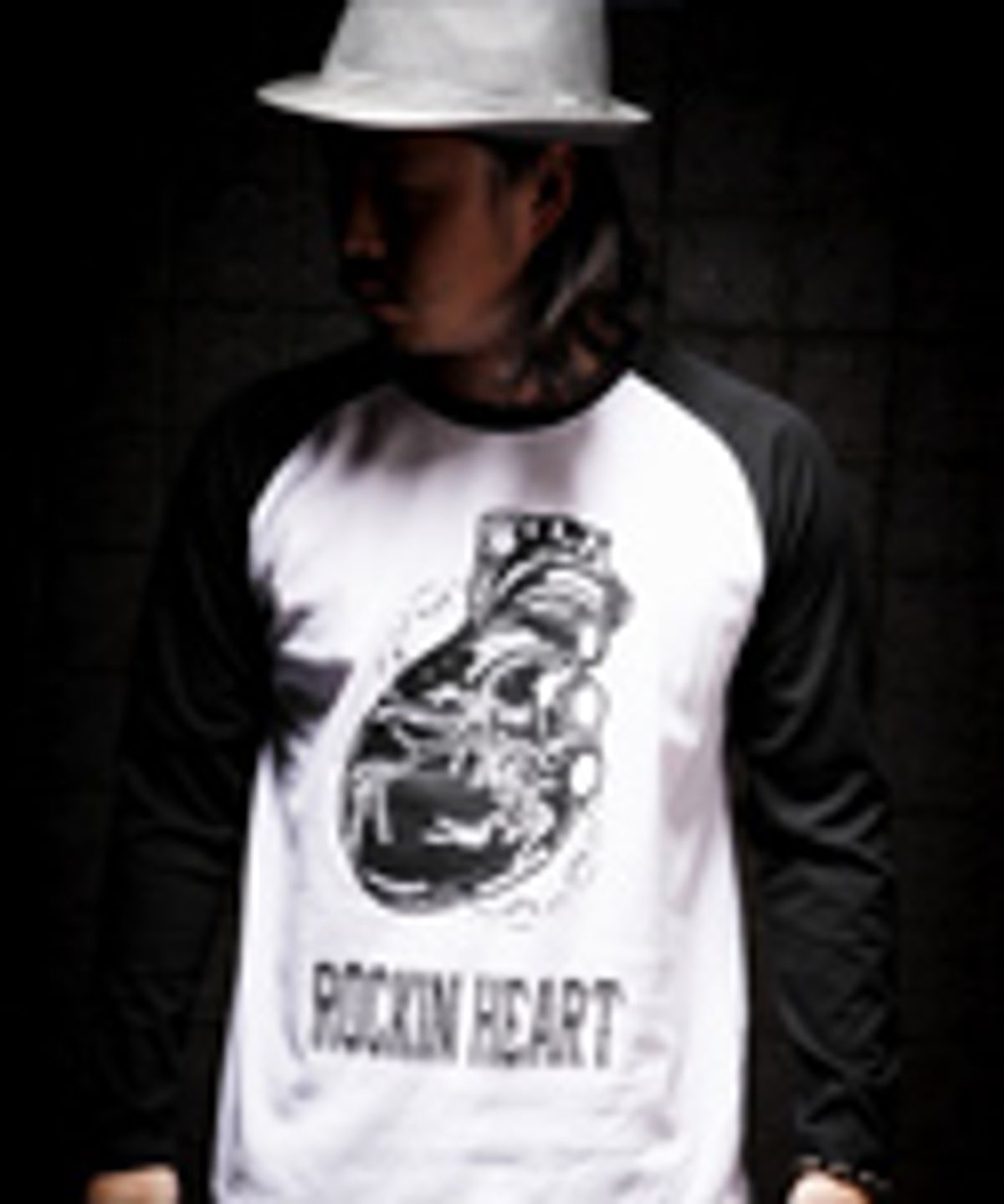 에잇볼륨(EIGHTVOLUME) ROCKIN HEART B/W RAGLAN