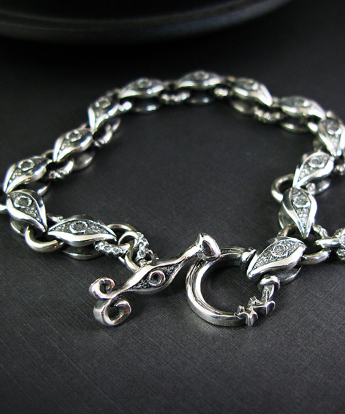 스털링워스(STERLINGWORTH) Crescent Eye 실버팔찌