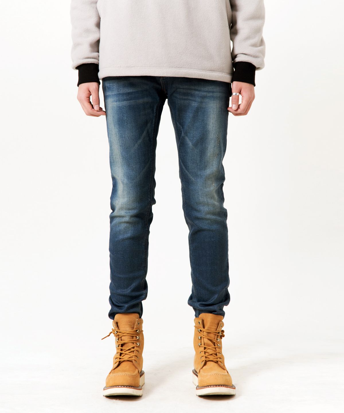 언터치드(UNTOUCHED) INDIGO PRESS COATED JEANS SLENDER