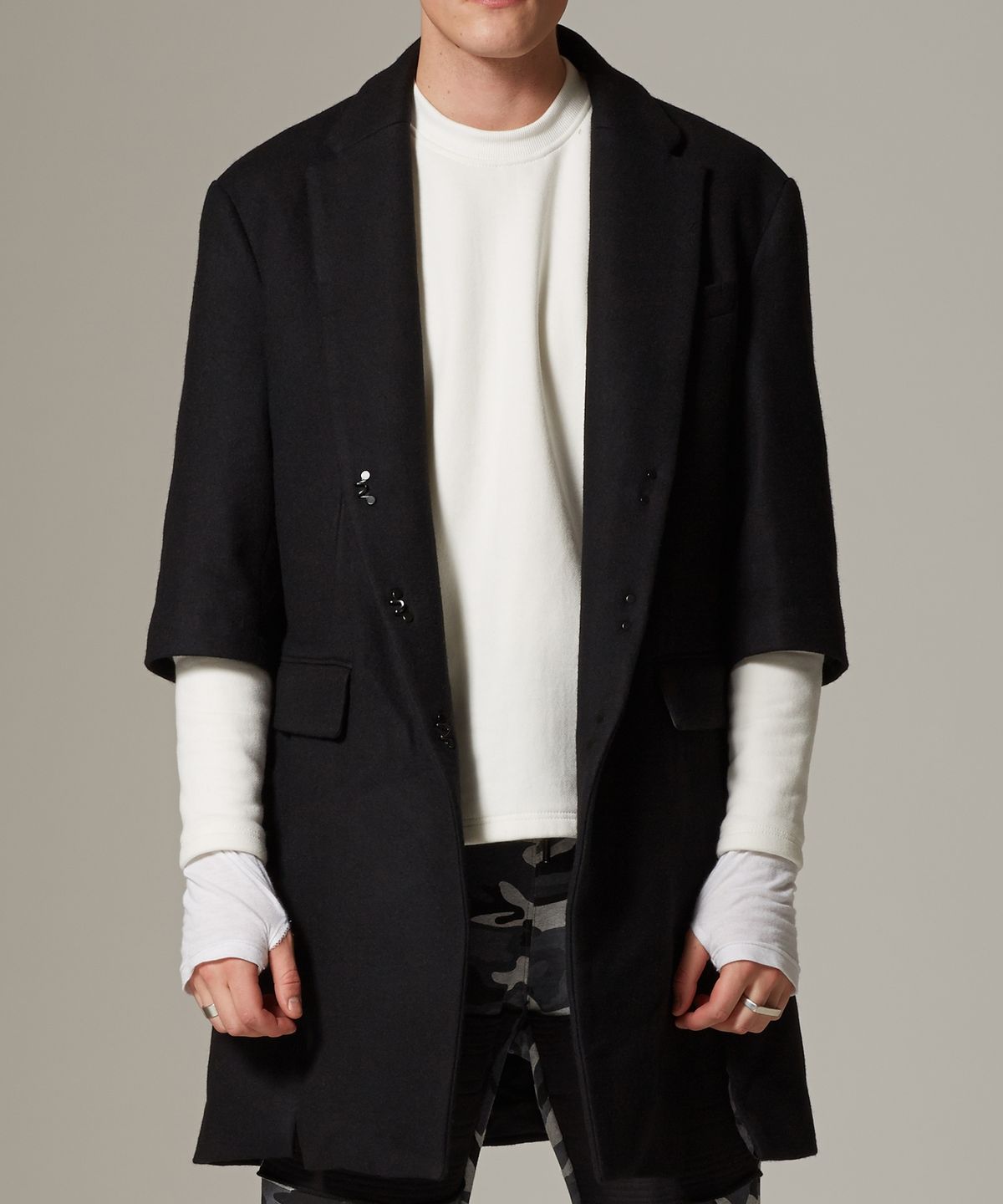 슬레이(SLEY) FRONT VENT SHORT SLEEVE COAT BLACK