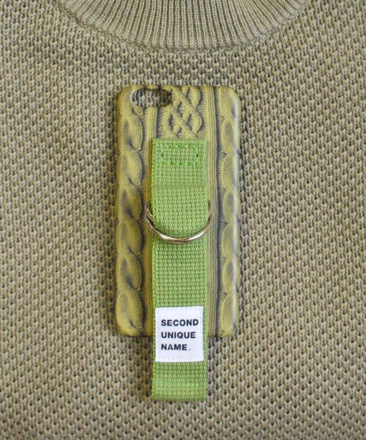 세컨드유니크네임(SECOND UNIQUE NAME) SUN CASE SWEATER OLIVE