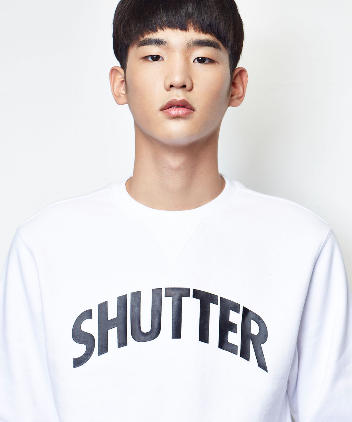 셔터(SHUTTER) 3M LOGO SWEAT SHIRTS (WHITE)