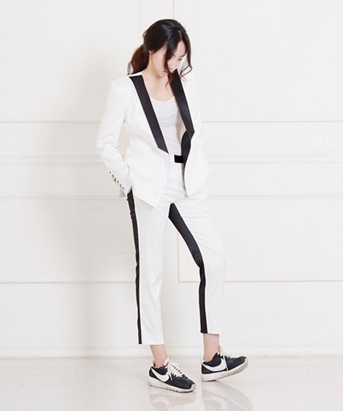 블락 스페이스(BLAK SPACE) BUTTON POINT WHITE JACKET