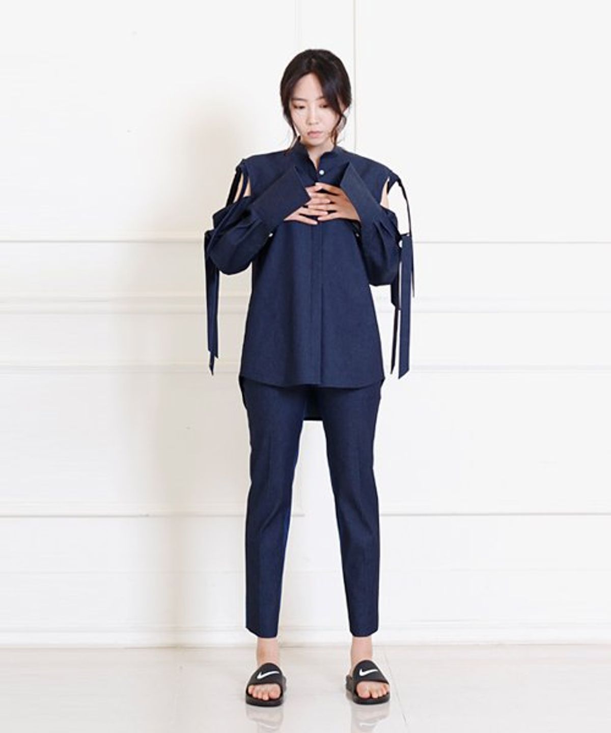 블락 스페이스(BLAK SPACE) SLIT RIBBON DENIM SHIRT