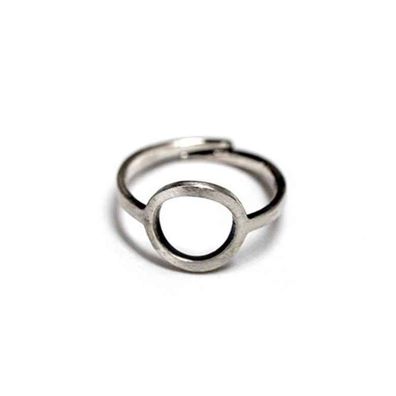 SILVER CIRCLE KNUCKLE RING