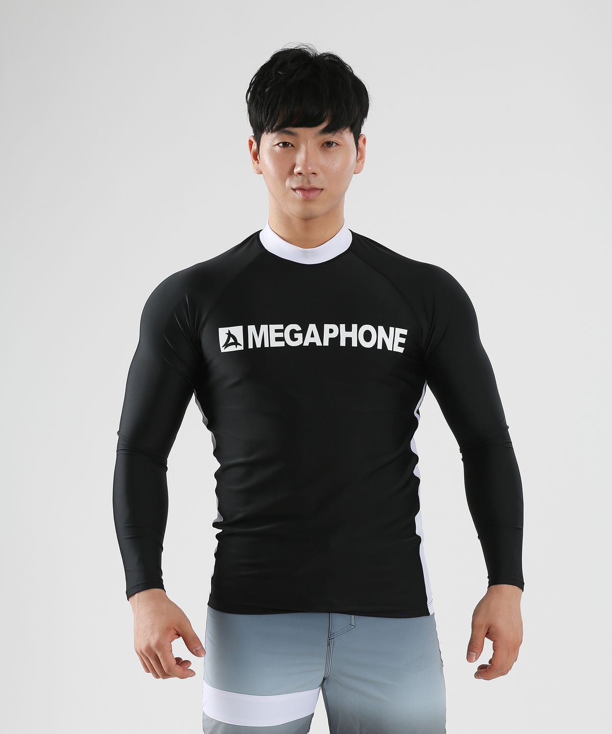 메가폰(MEGAPHONE) 남성 래쉬가드 Basic - Black
