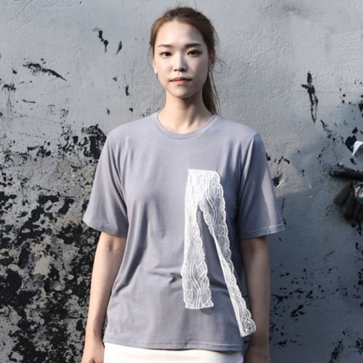 카무플라주 랩(CAMOUFLAGE LAB) LACE RIBBON T-SHIRTS_BL