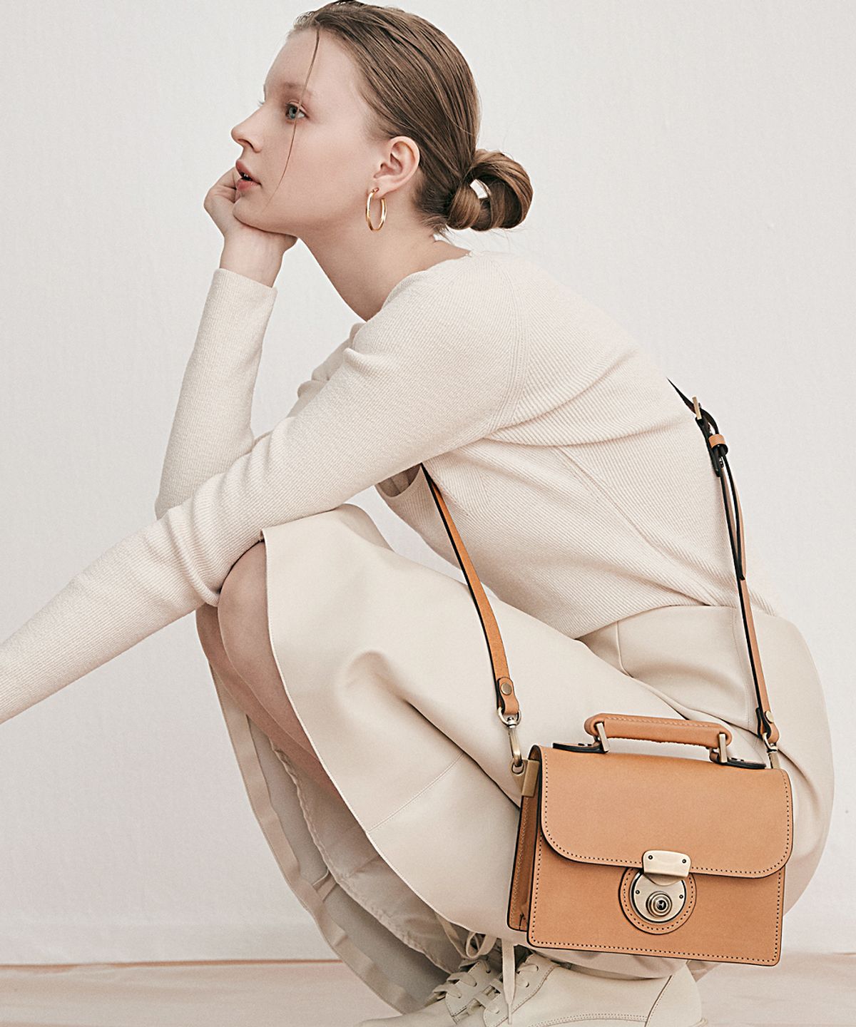 브로그앤머로우(BROGUE AND MORROW) NEMO Bag (Caramel)